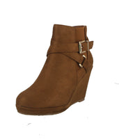 WOMAN'S SHOES TAN SUEDE BOOTIES OLESIA-62