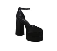 WOMAN'S SHOES BLACK SATIN HEELS TWICE-13